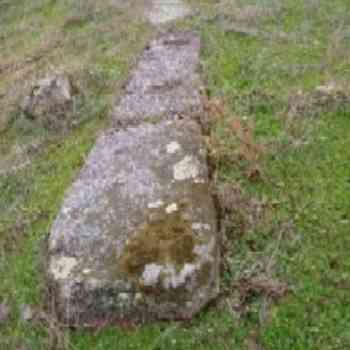 Click para ampliar. Pulsa en el nombre para ver la ficha. Restos menhir semienterrado?